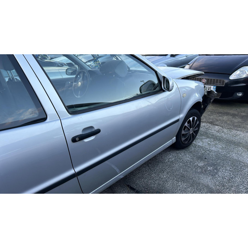 Moteur essuie glace avant VOLKSWAGEN POLO 3 Photo n°10