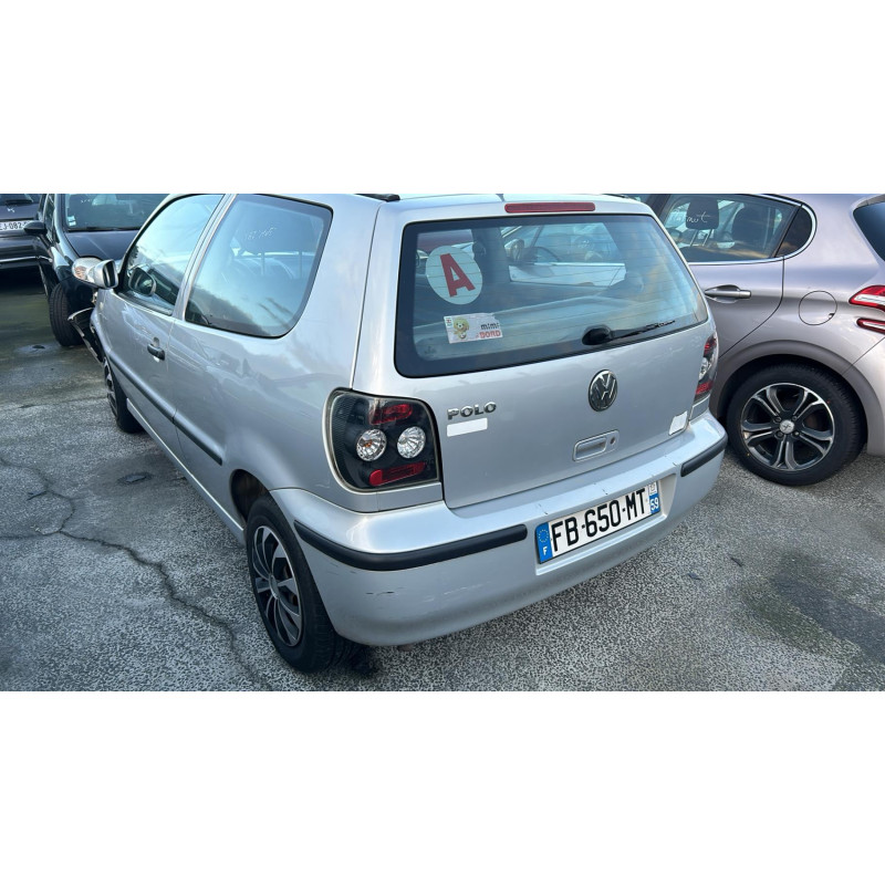 Moteur essuie glace avant VOLKSWAGEN POLO 3 Photo n°17