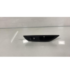 Interrupteur de leve vitre arriere droit PEUGEOT 208 2