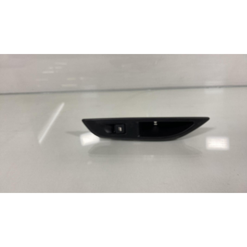 Interrupteur de leve vitre arriere droit PEUGEOT 208 2 Photo n°3
