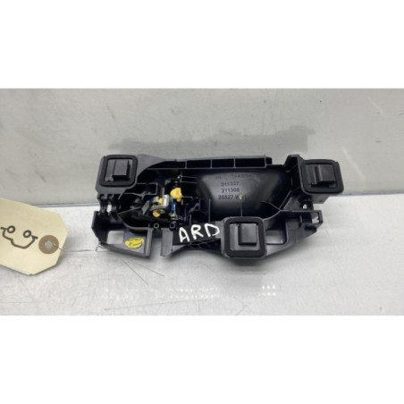 Poignee interieur arriere droit PEUGEOT 208 2