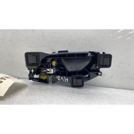 Poignee interieur avant droit PEUGEOT 208 2