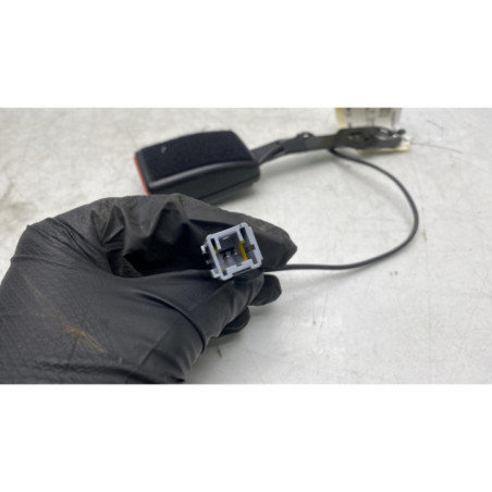Attache ceinture avant droit PEUGEOT 208 1 Photo n°1