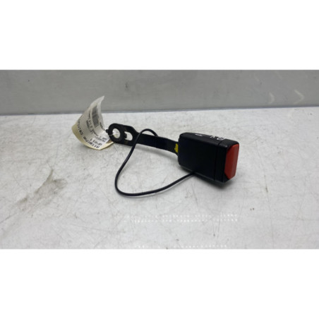 Attache ceinture avant droit PEUGEOT 208 1