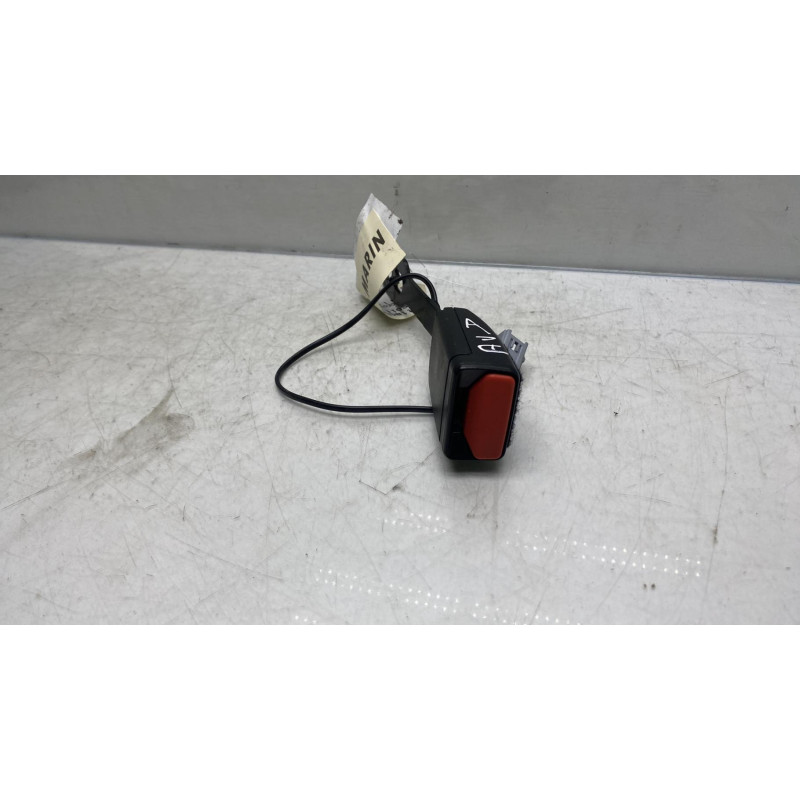 Attache ceinture avant droit PEUGEOT 208 1 Photo n°4