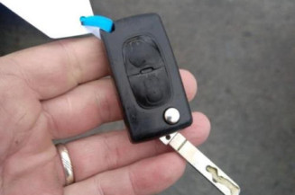 Pare boue arriere droit CITROEN C3 2