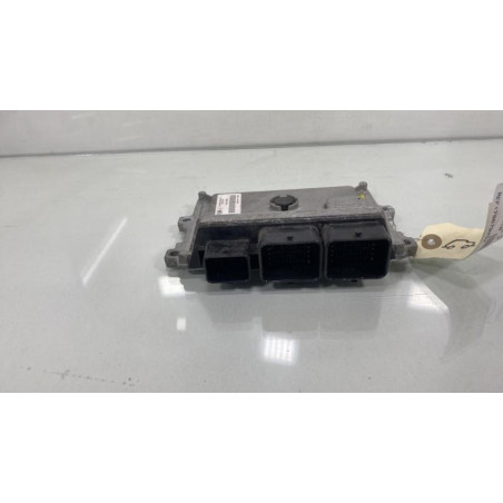 Calculateur moteur PEUGEOT 208 1 Photo n°1