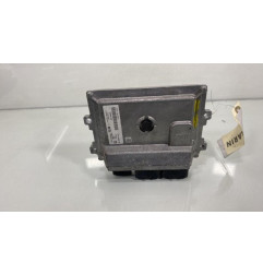 Calculateur moteur PEUGEOT 208 1