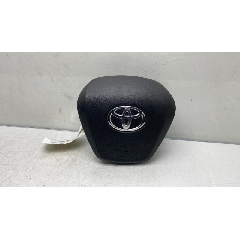 Air bag conducteur TOYOTA VERSO Photo n°1