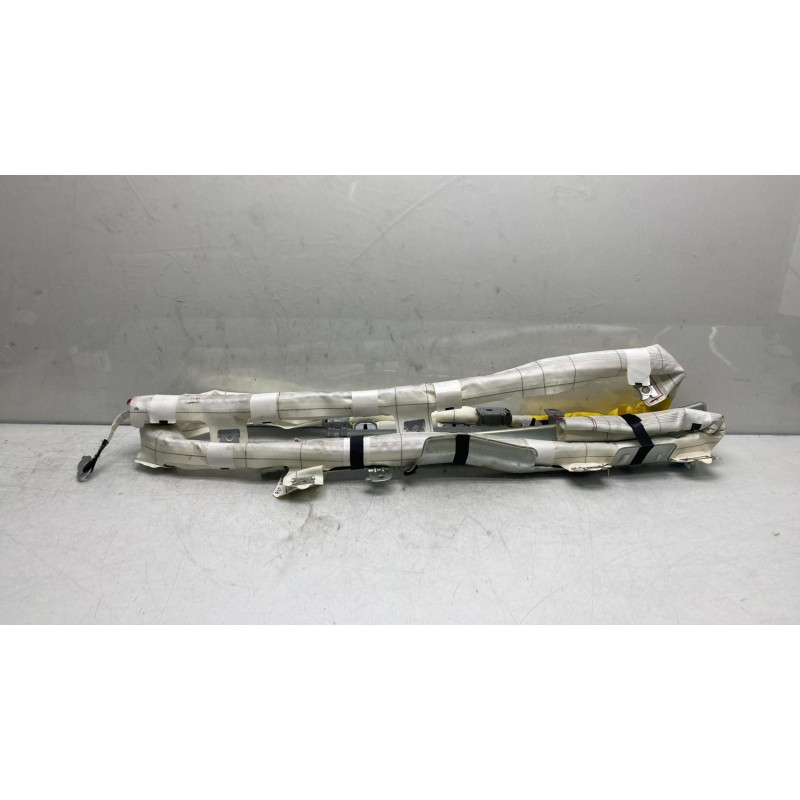 Air bag rideau gauche TOYOTA VERSO Photo n°2