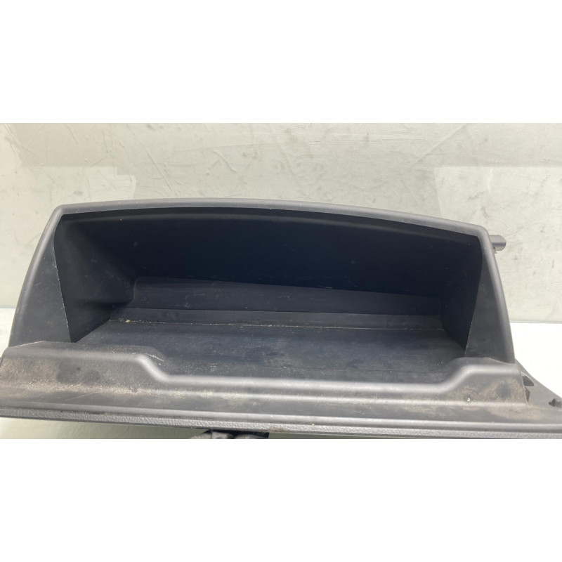 Boite a gants TOYOTA VERSO Photo n°2