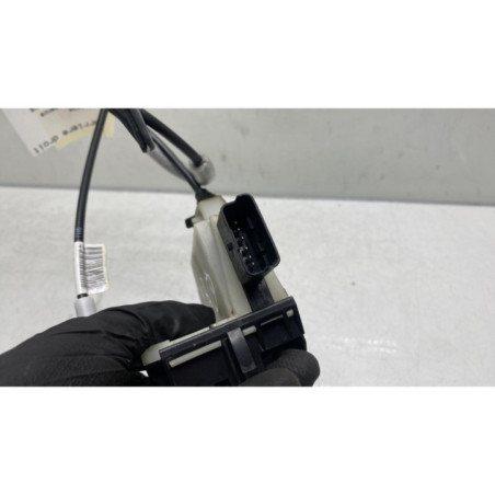 Serrure arriere droit PEUGEOT 208 1