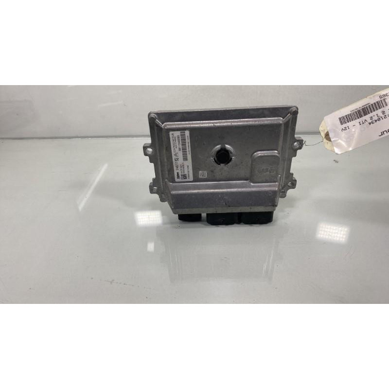Calculateur moteur PEUGEOT 208 1 Photo n°1