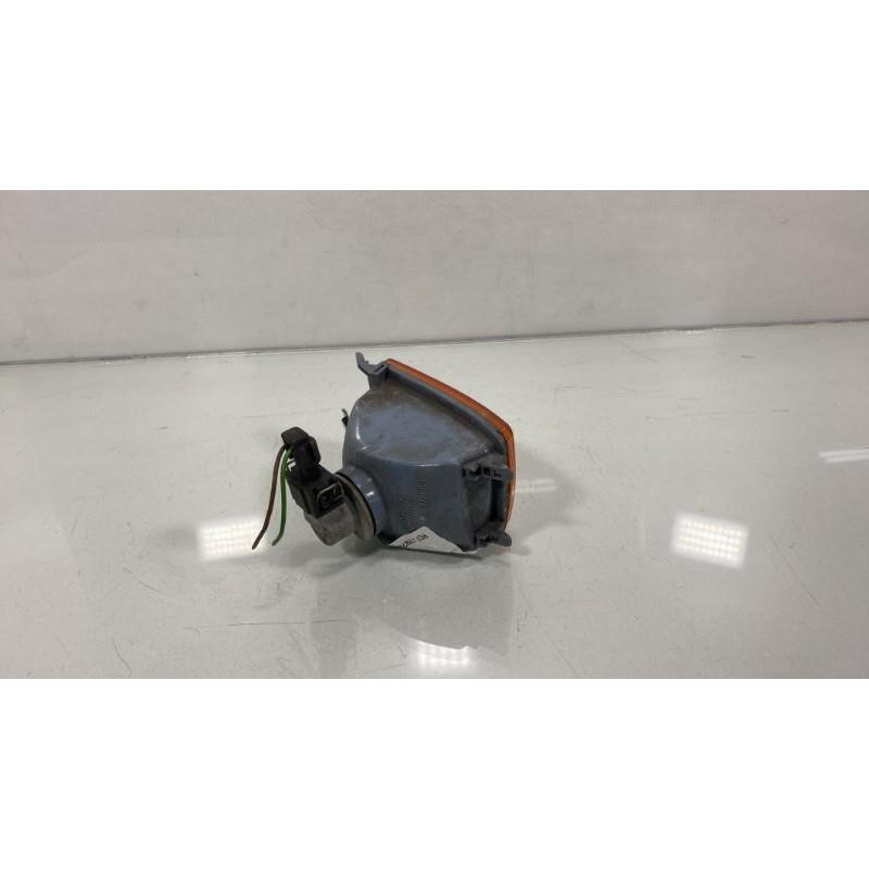 Optique avant secondaire droit (feux)(clignotant) VOLKSWAGEN GOLF 3 Photo n°1