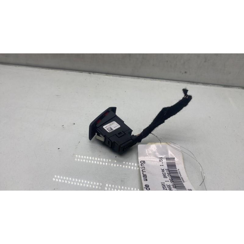 Bouton de warning FORD MONDEO 4 Photo n°3