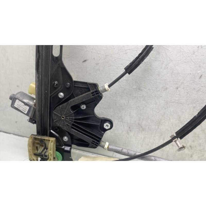 Leve vitre electrique avant droit FORD MONDEO 4 Photo n°8