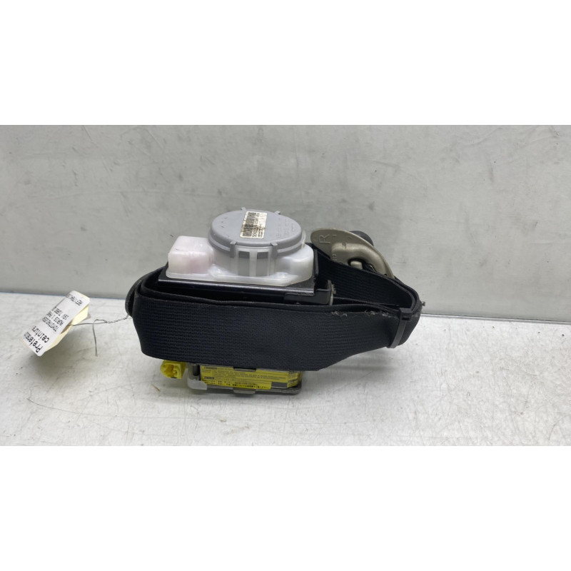 Pretensionneur de ceinture avant droit TOYOTA AURIS 1 Photo n°3