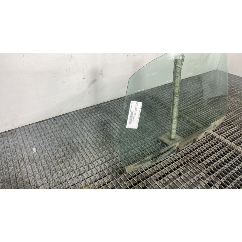 Vitre arriere droit AUDI A4 1 Photo n°3