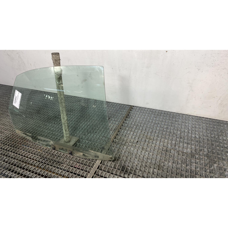 Vitre arriere droit AUDI A4 1 Photo n°6
