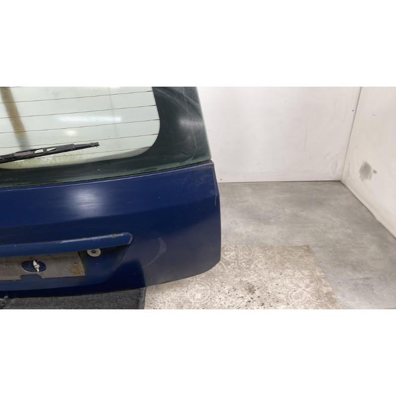 Malle/Hayon arriere FORD FIESTA 5 Photo n°4