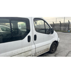 Poignee porte laterale gauche RENAULT TRAFIC 2
