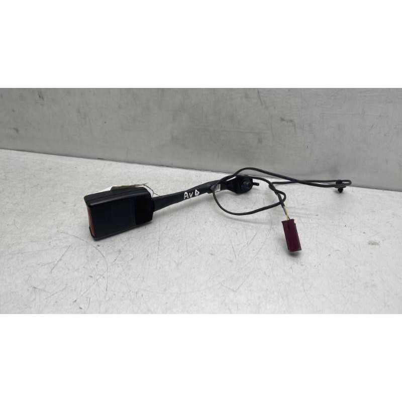 Attache ceinture avant droit FORD C-MAX 2 Photo n°1