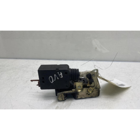 Serrure avant droit CITROEN SAXO