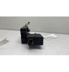 Serrure avant droit CITROEN SAXO