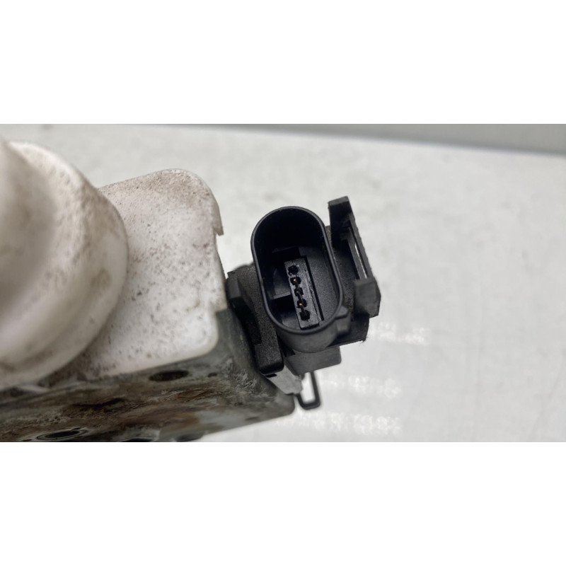 Serrure avant droit AUDI A4 1 Photo n°1