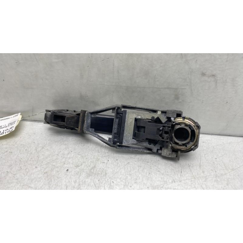 Poignee porte arriere droit VOLKSWAGEN BORA Photo n°1