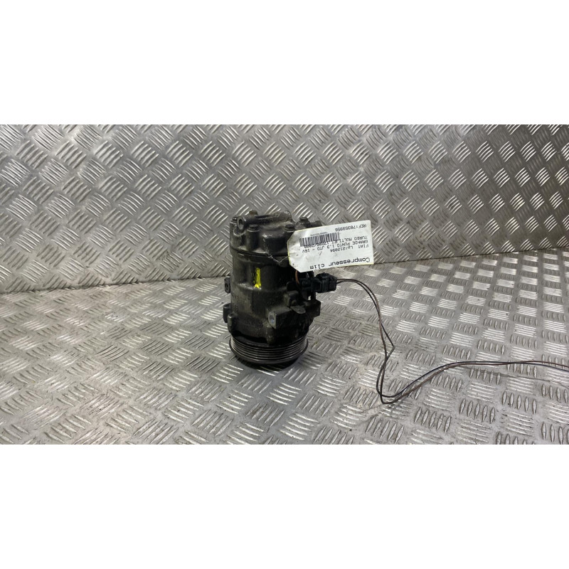 Compresseur clim FIAT GRANDE PUNTO Photo n°3
