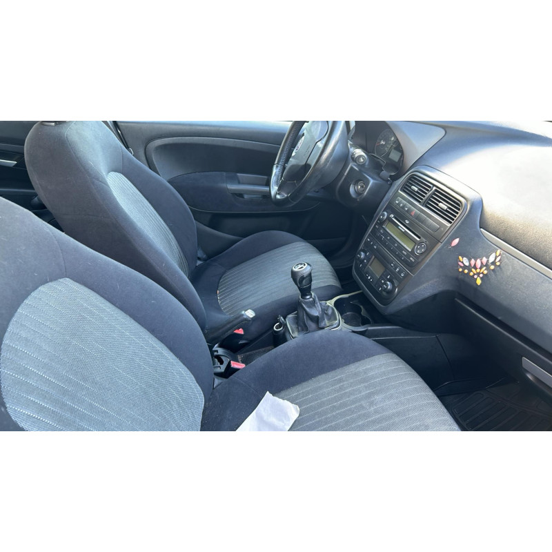 Compresseur clim FIAT GRANDE PUNTO Photo n°11