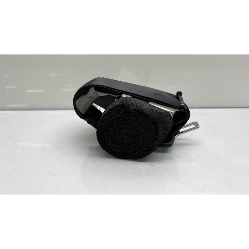 Ceinture arriere droit VOLKSWAGEN SCIROCCO 3 Photo n°2