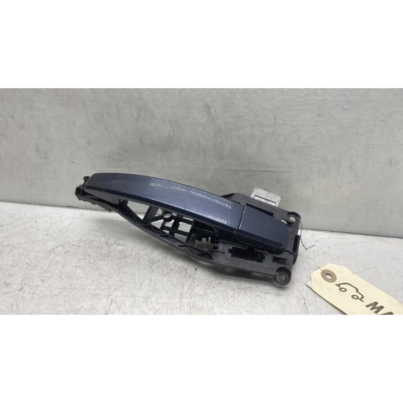 Poignee porte arriere gauche OPEL ZAFIRA B Photo n°3