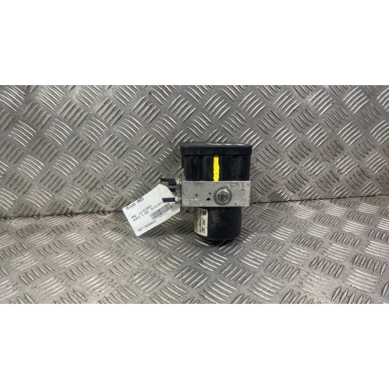 Bloc ABS (freins anti-blocage) BMW SERIE 1 E81 Photo n°3