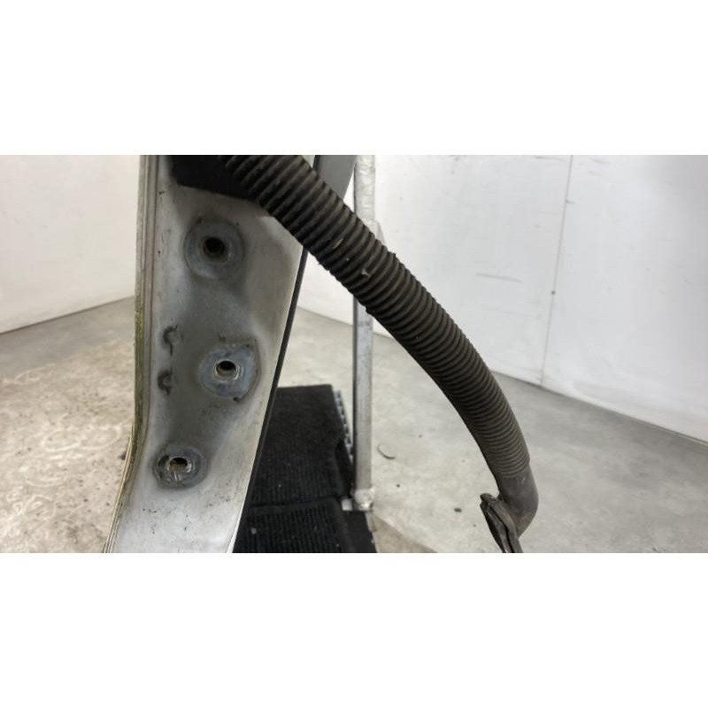 Porte de coffre droit RENAULT TRAFIC 2 Photo n°3