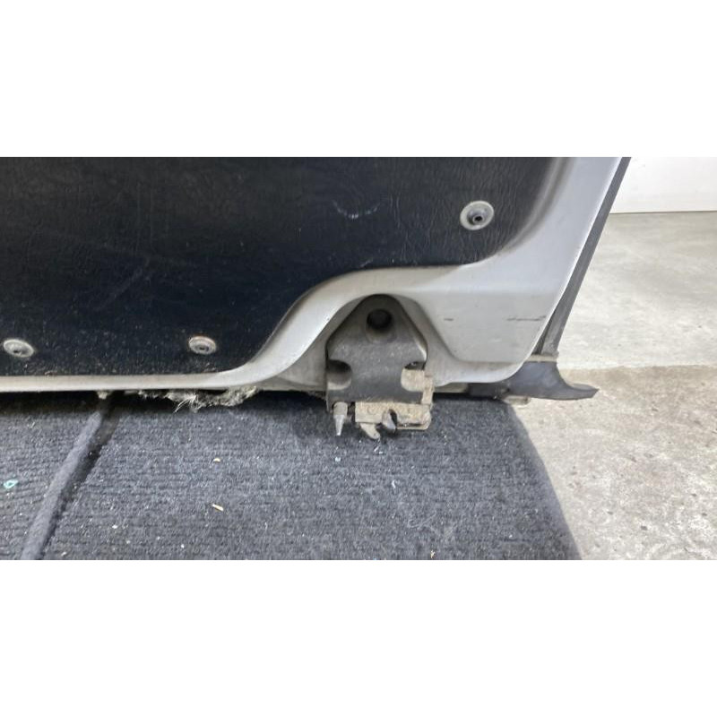 Porte de coffre droit RENAULT TRAFIC 2 Photo n°10