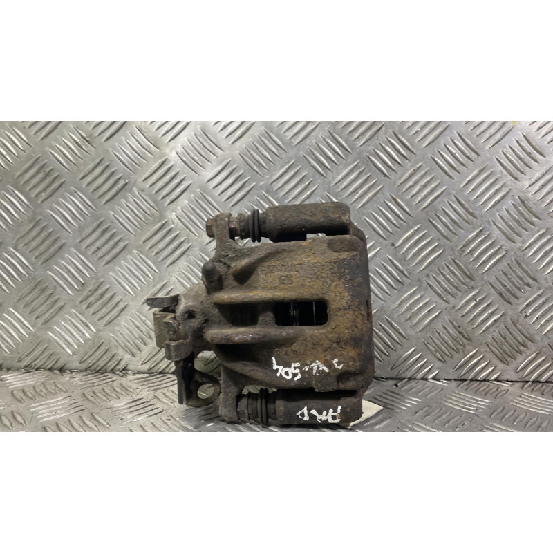 Etrier arriere droit (freinage) RENAULT TRAFIC 2 Photo n°3