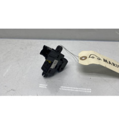 Interrupteur de leve vitre arriere droit NISSAN QASHQAI 1