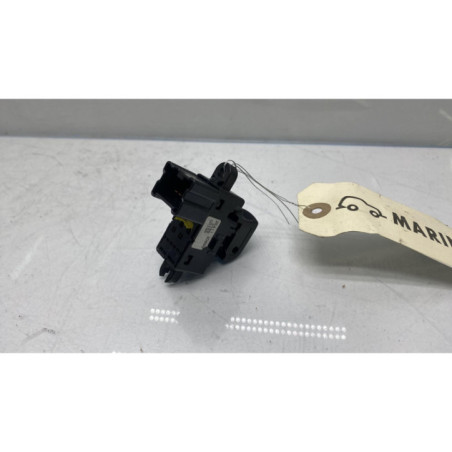 Interrupteur de leve vitre arriere droit NISSAN QASHQAI 1