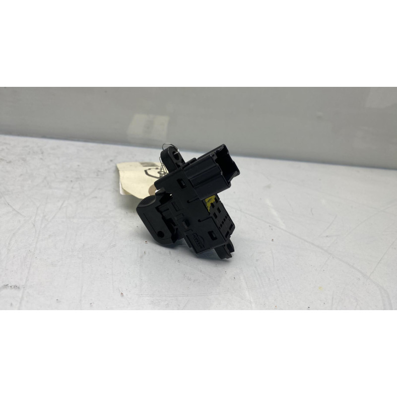 Interrupteur de leve vitre arriere droit NISSAN QASHQAI 1 Photo n°5
