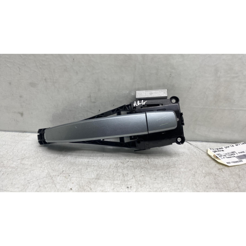 Poignee porte arriere gauche OPEL ZAFIRA TOURER C Photo n°3
