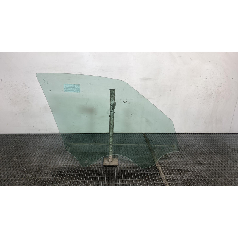 Vitre avant gauche OPEL ZAFIRA TOURER C Photo n°3