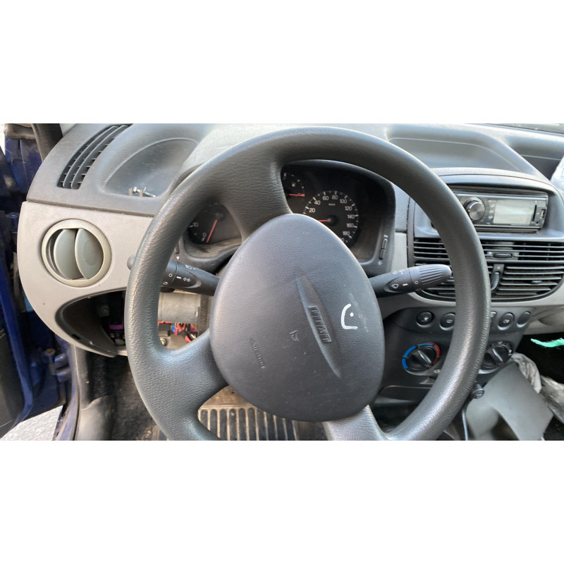 Feu arriere principal gauche (feux) FIAT PUNTO 2 Photo n°8