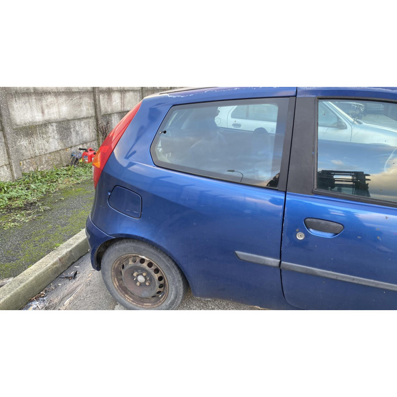 Feu arriere principal gauche (feux) FIAT PUNTO 2 Photo n°9