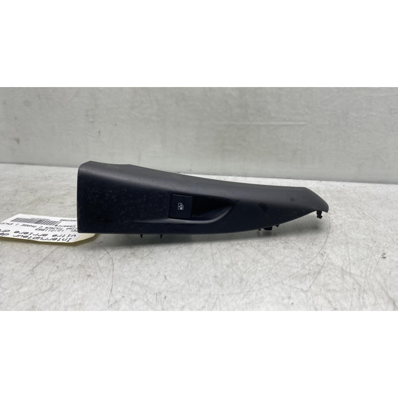 Interrupteur de leve vitre arriere droit OPEL ZAFIRA TOURER C Photo n°3