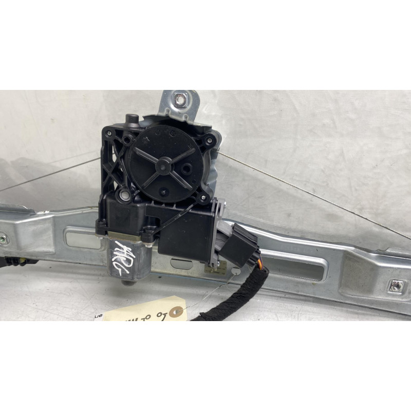 Leve vitre electrique arriere gauche OPEL ZAFIRA TOURER C Photo n°4