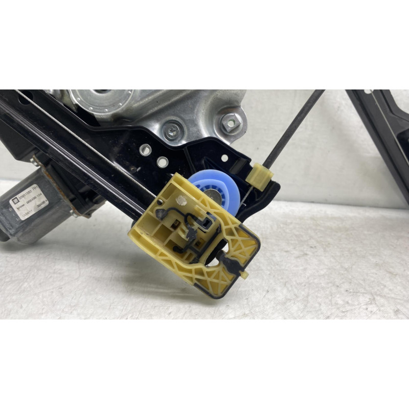 Leve vitre electrique avant droit OPEL ZAFIRA TOURER C Photo n°4