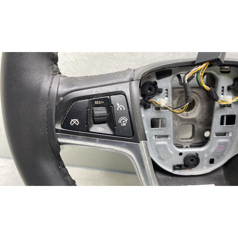 Volant OPEL ZAFIRA TOURER C Photo n°4