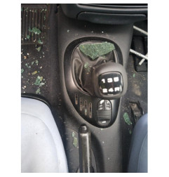 Serrure avant droit FORD ESCORT 6